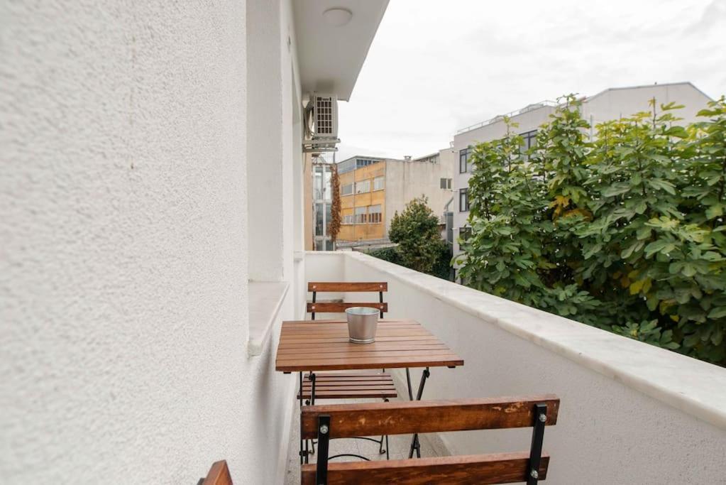 Waterfront Apartment By The Tram - Terrace With Dome & Golden Horn View In Fatih Istanboel Buitenkant foto