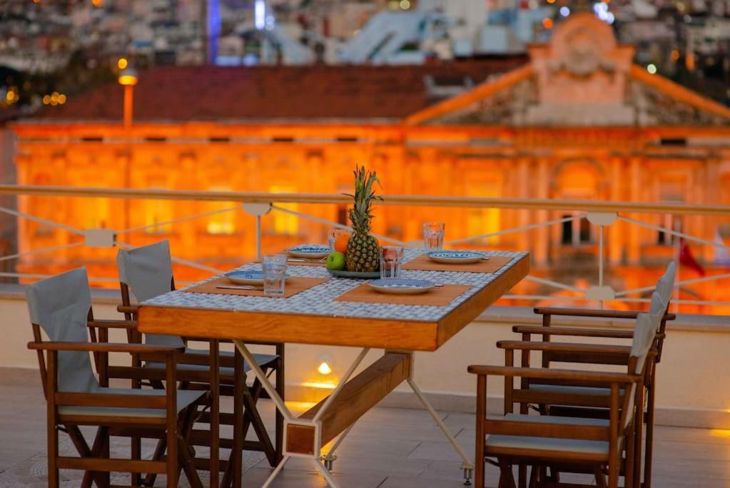 Waterfront Apartment By The Tram - Terrace With Dome & Golden Horn View In Fatih Istanboel Buitenkant foto