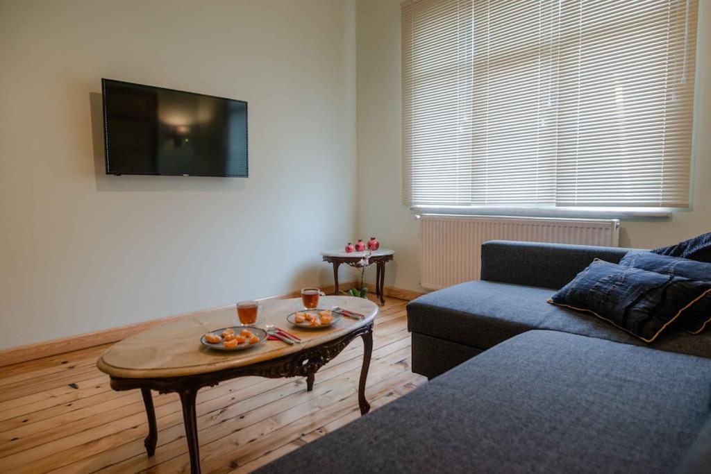 Waterfront Apartment By The Tram - Terrace With Dome & Golden Horn View In Fatih Istanboel Buitenkant foto