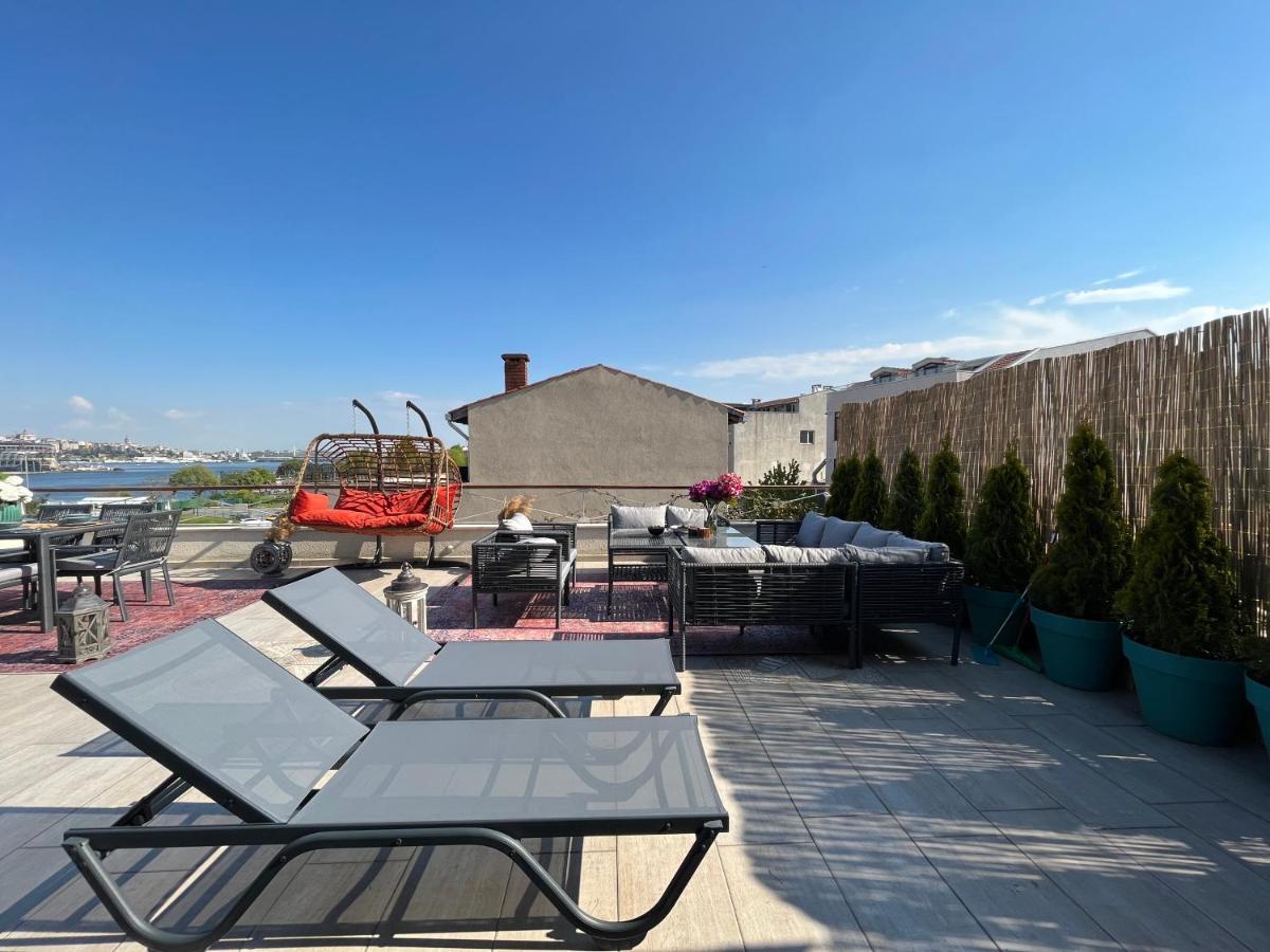 Waterfront Apartment By The Tram - Terrace With Dome & Golden Horn View In Fatih Istanboel Buitenkant foto