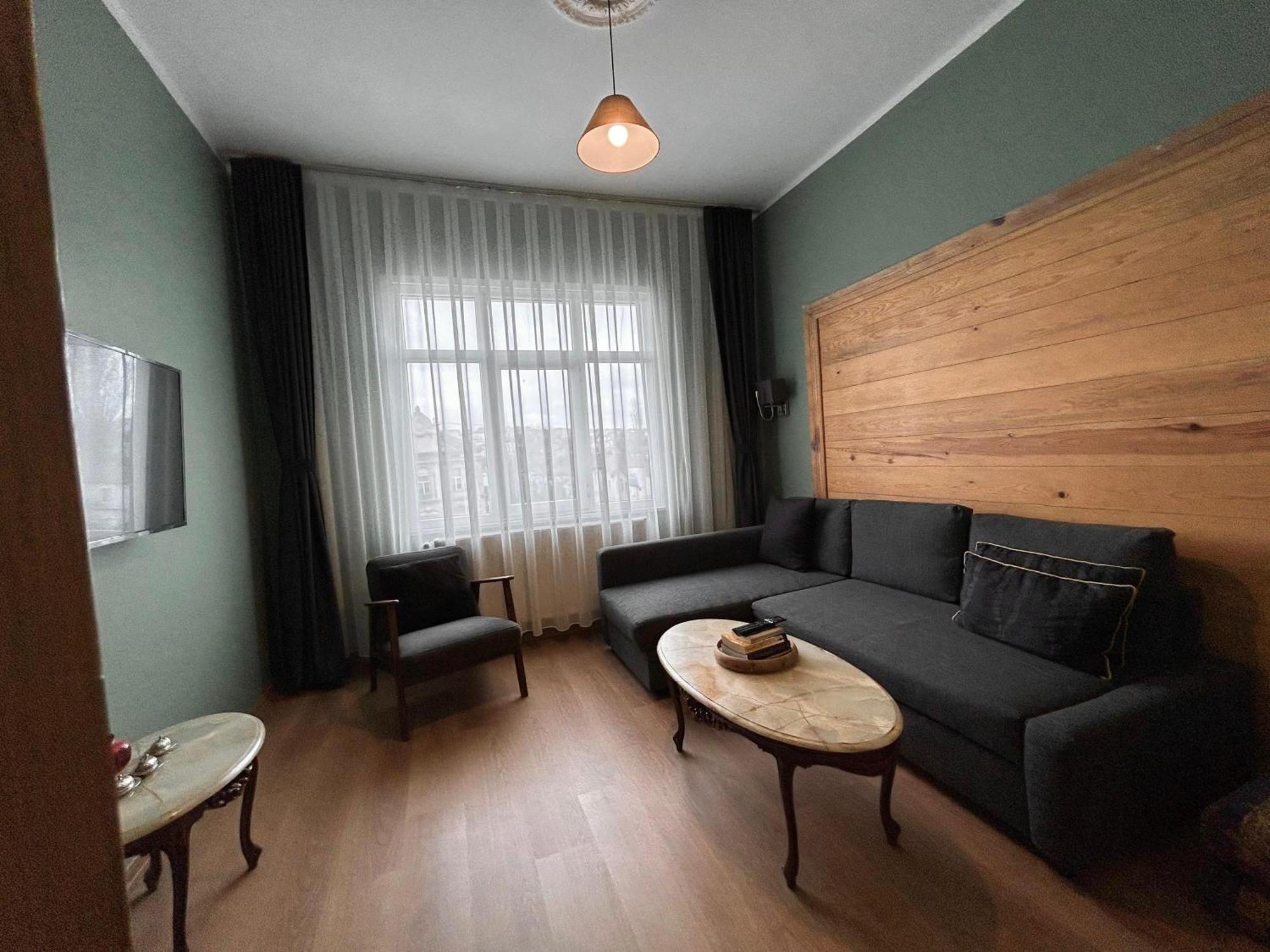Waterfront Apartment By The Tram - Terrace With Dome & Golden Horn View In Fatih Istanboel Buitenkant foto