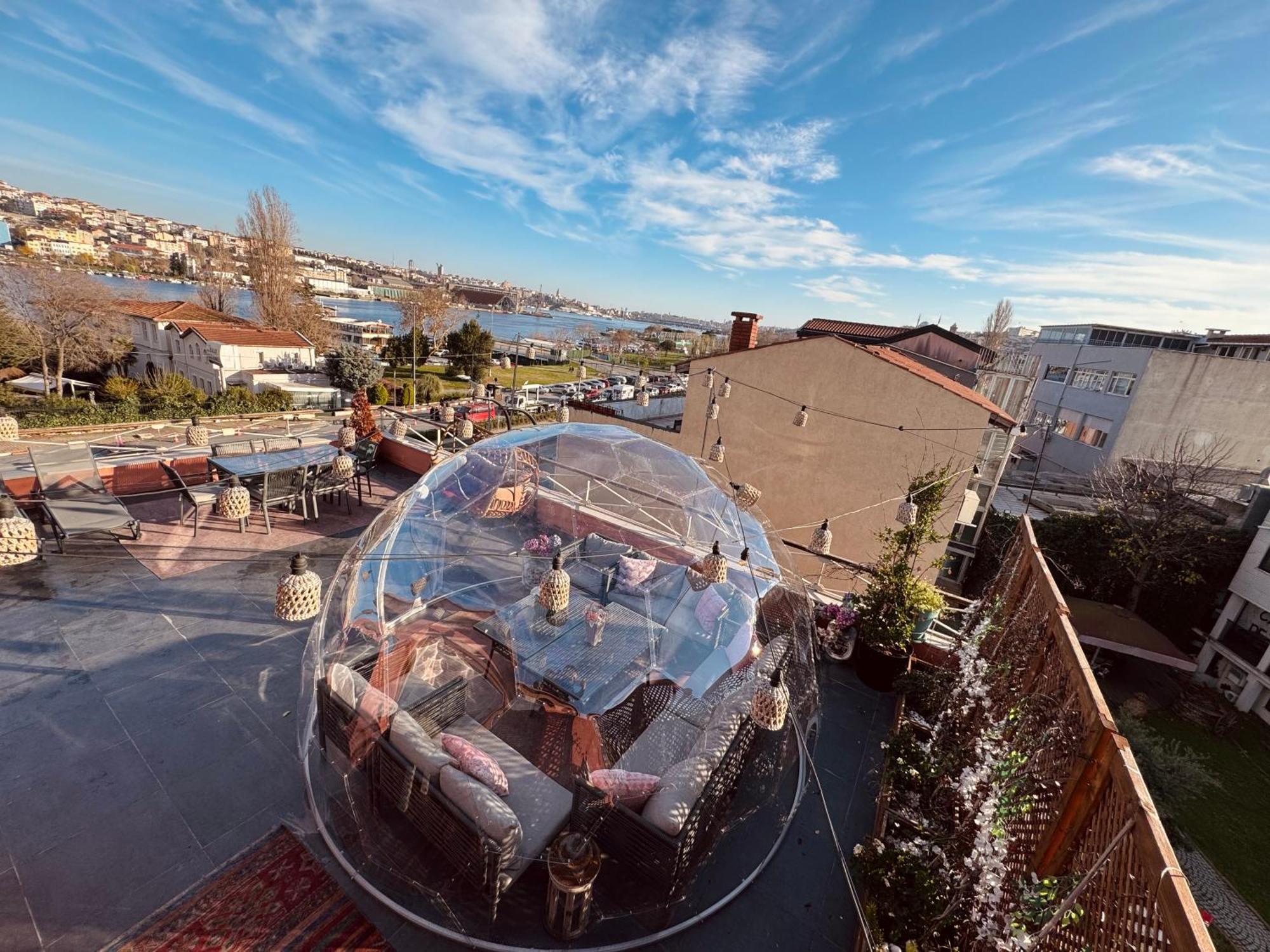 Waterfront Apartment By The Tram - Terrace With Dome & Golden Horn View In Fatih Istanboel Buitenkant foto