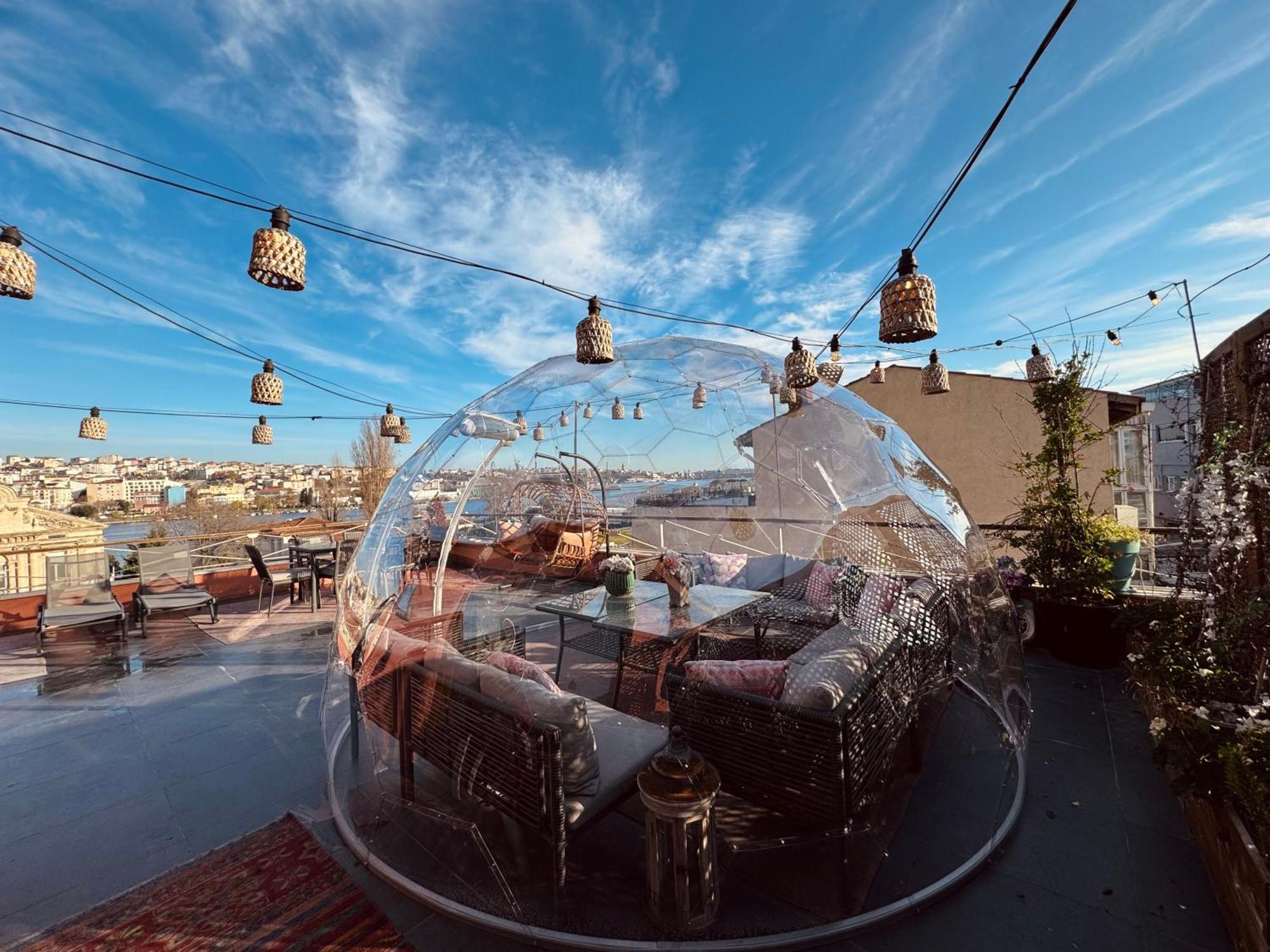 Waterfront Apartment By The Tram - Terrace With Dome & Golden Horn View In Fatih Istanboel Buitenkant foto